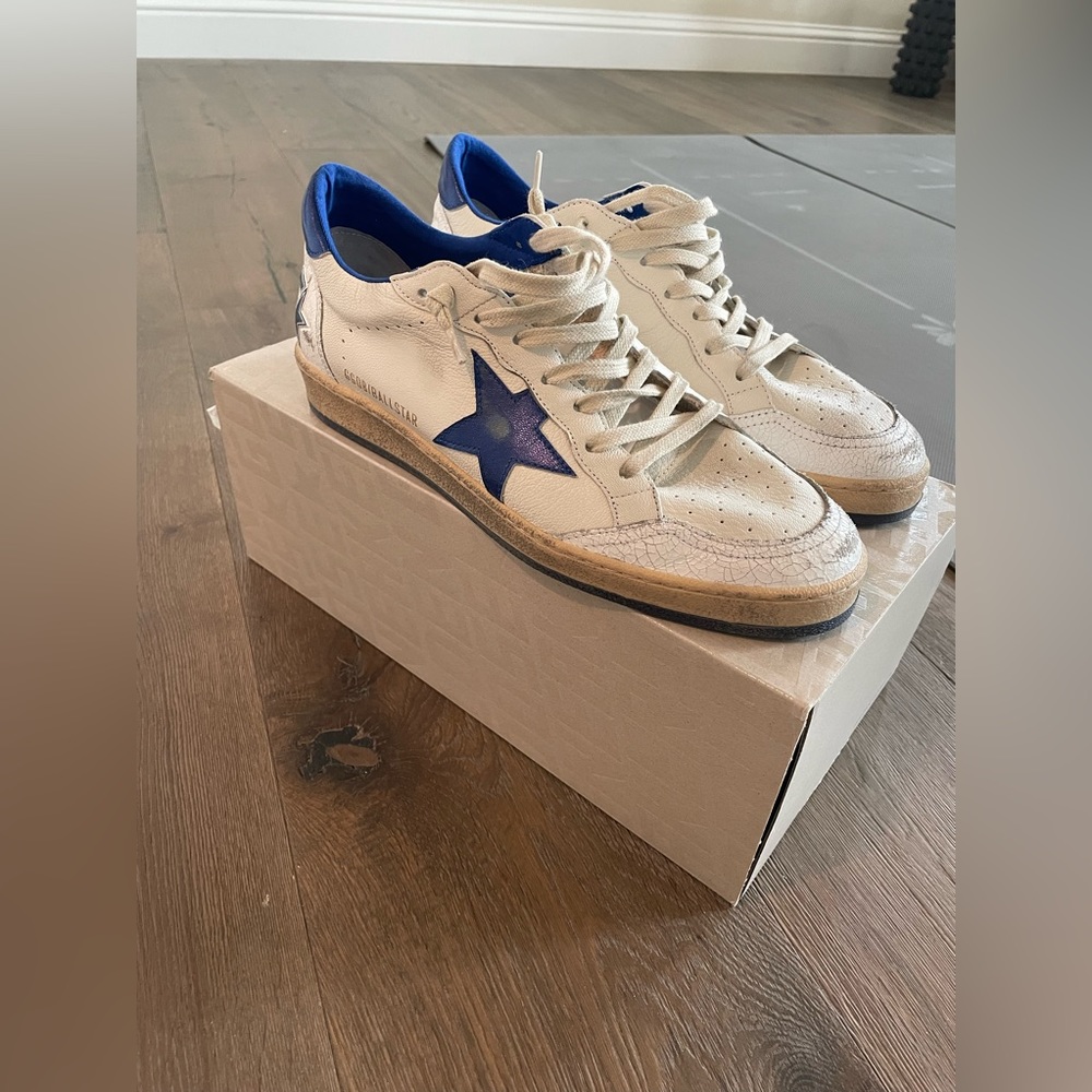 Golden Goose ballstar size 42 or 9